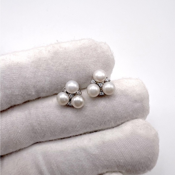 .925 Sterling Silver Simulated Pearl and Clear Cz Earrings - Picture 3 of 17